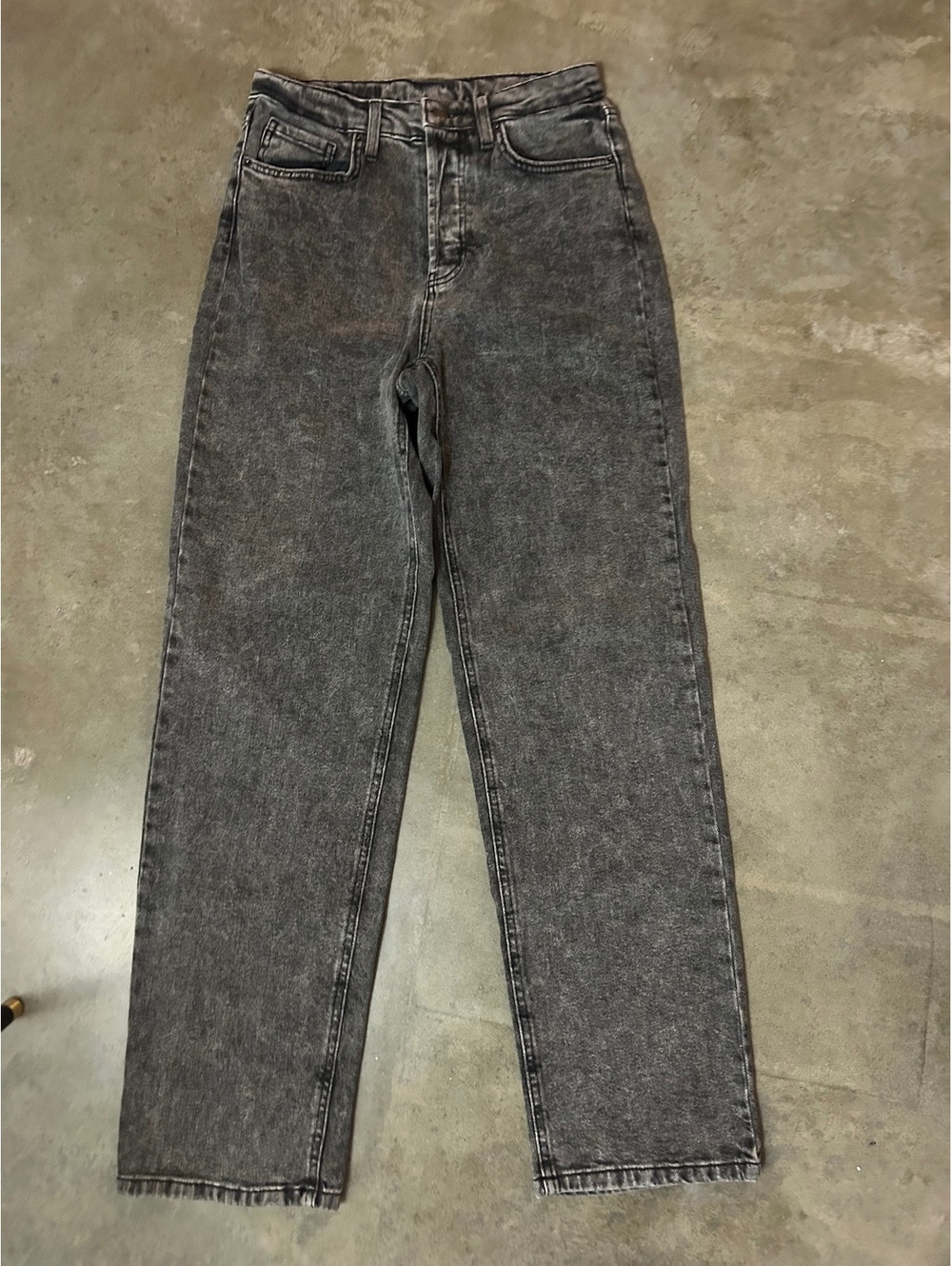 Gray acid wash straight jeans